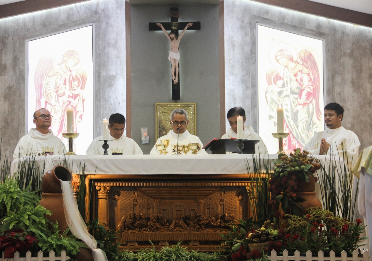 romo 4 misa foto carolus